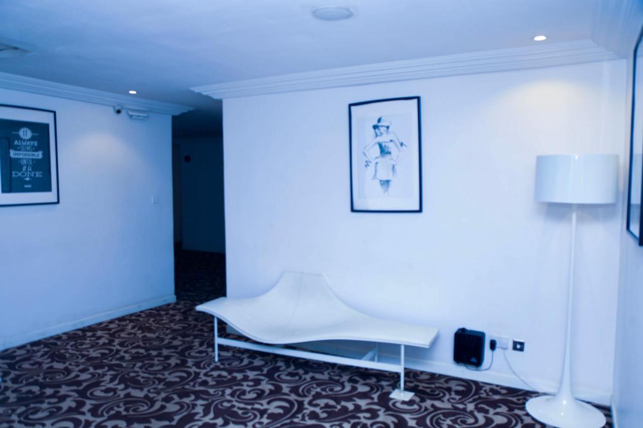 Summerset Continental Hotel Gana Mobushipe Dış mekan fotoğraf