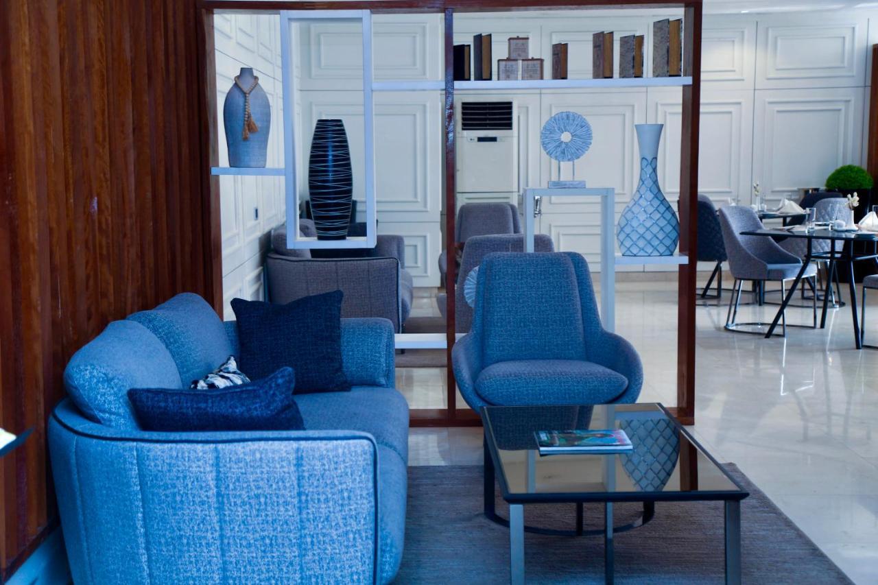 Summerset Continental Hotel Gana Mobushipe Dış mekan fotoğraf