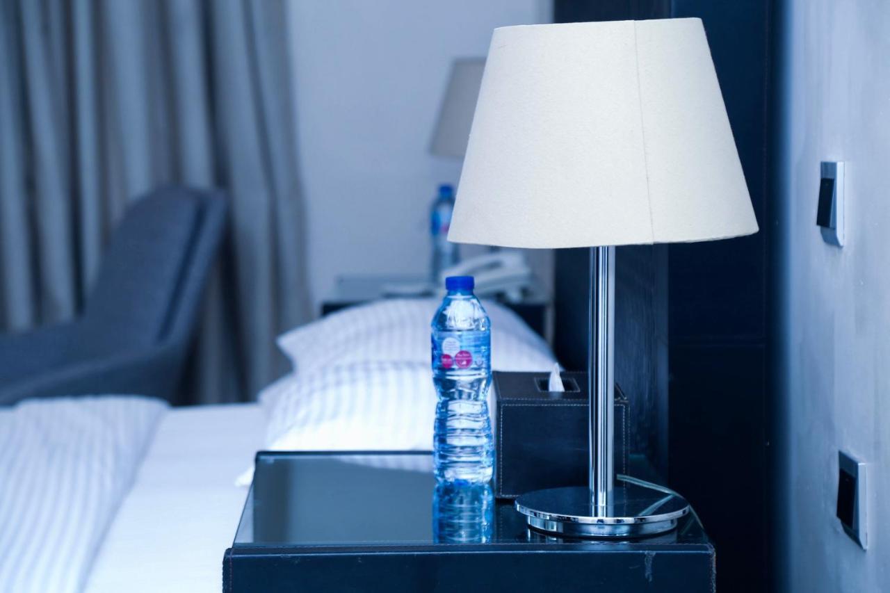 Summerset Continental Hotel Gana Mobushipe Dış mekan fotoğraf